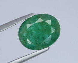 Emerald 5.65 Cts Certified