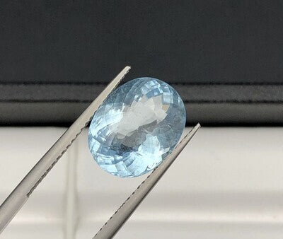 Aquamarine - Exquisite 5.59 ct Blue Gemstone