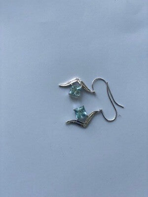 AQUAMARINE AND DIAMONDS EARRINGS