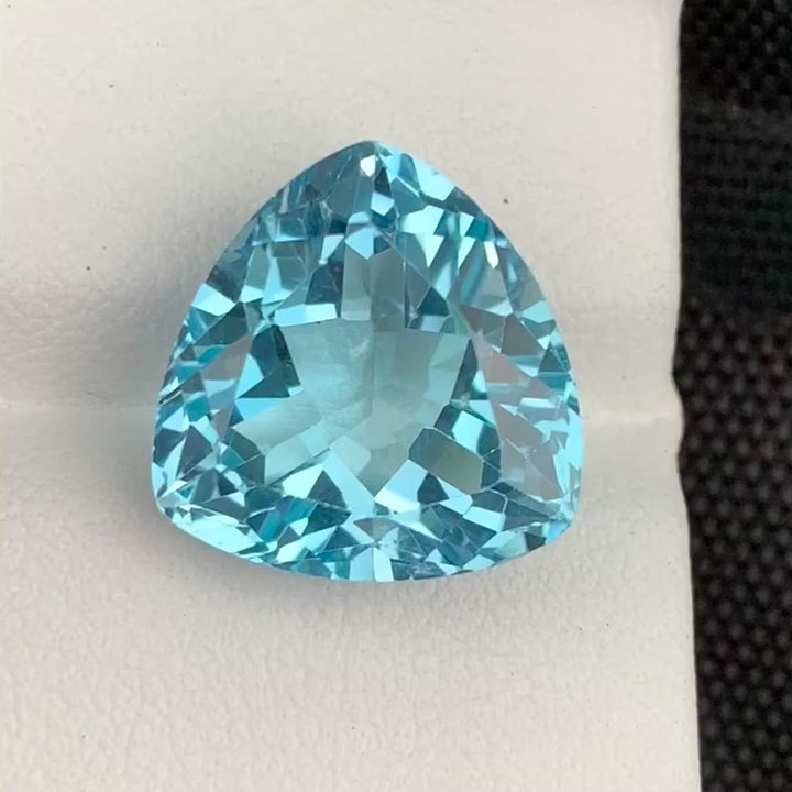 Topaz London Blue 14.59 cts