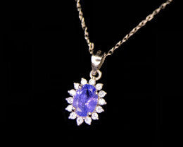 Exquisite Tanzanite Gemstone Pendant - A Touch of Luxury