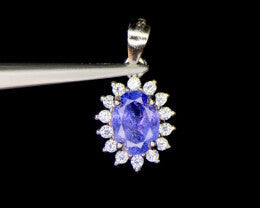 Exquisite Tanzanite Gemstone Pendant - A Touch of Luxury