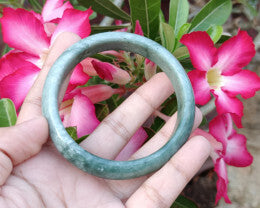 Exquisite Natural Burmese Jade Bangle