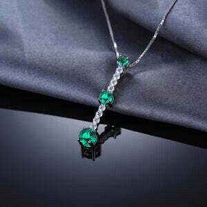 Emerald Pendant-Gorgeous Green Colour