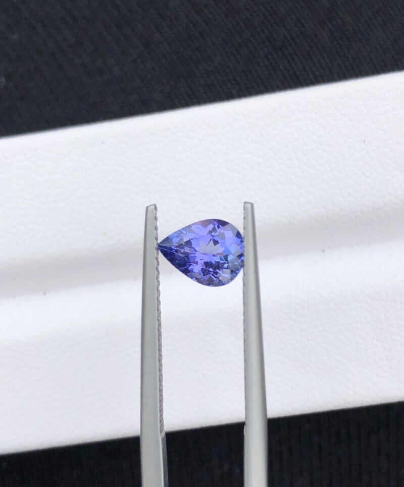 Tanzanite 0.95 Ct - Captivating Blue Hue