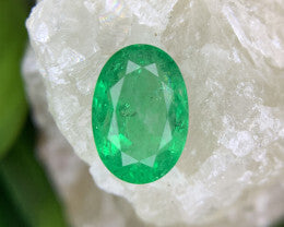 Emerald 4. 88 ct