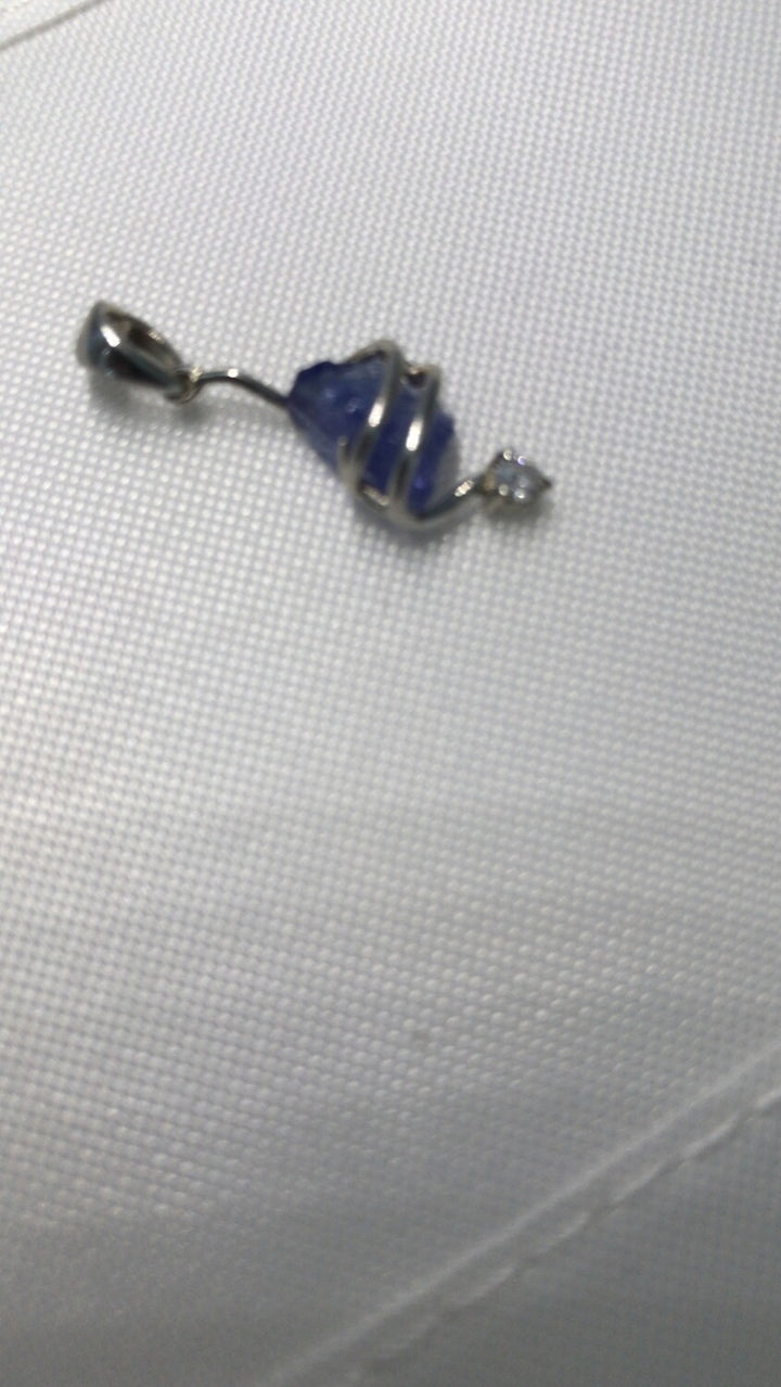 Elegant Tanzanite Pendant - Timeless Blue Beauty